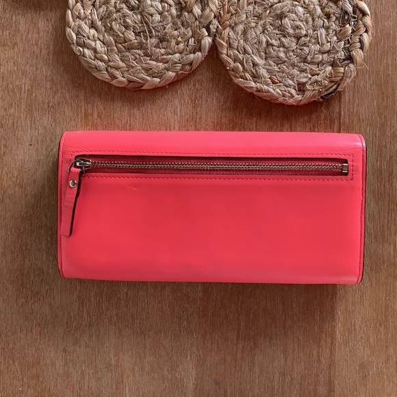 Kate Spade wallet ♠️ - Picture 2 of 4